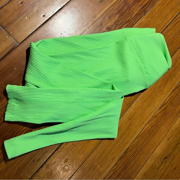 Carbon38 YEAR OF OURS ribbed football legging - summer green size XS NWOT 💚💚 - Picture 5 of 5
